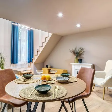 Modern Oasis In Roekk Street By Nw *