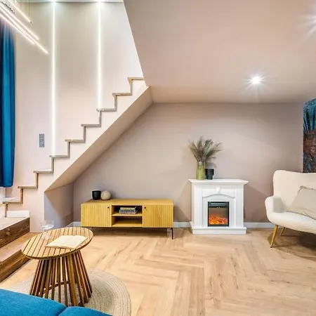 Modern Oasis In Roekk Street By Nw *