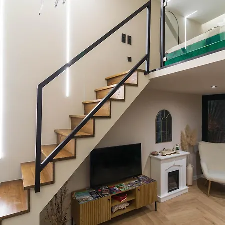 Modern Oasis In Roekk Street By Nw Budapest