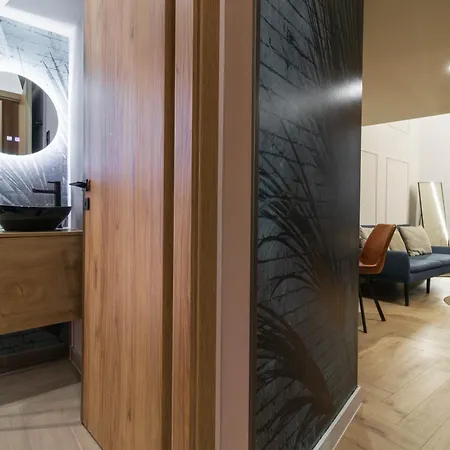 Modern Oasis In Roekk Street By Nw *